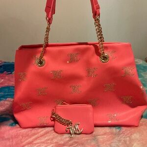 🍋🩷Juicy Couture Pink Crystal-Logo Chain Strap Tote Taking the lead